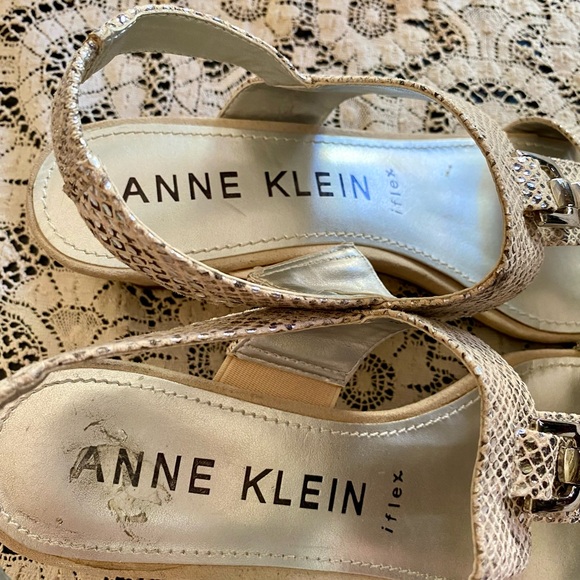 🔥Anne Klein Flex Snake Skin Wedge Sandal🔥 - Picture 7 of 15